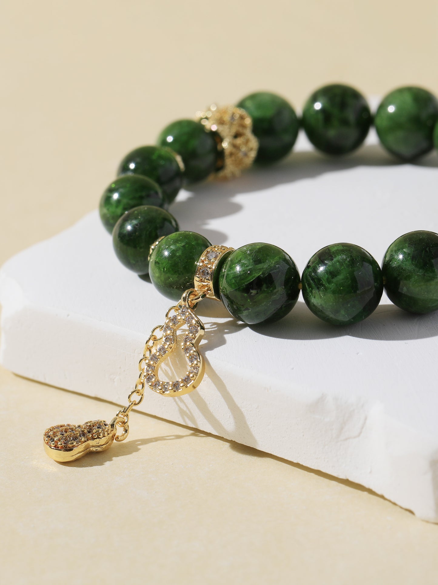 Diopside Bracelet with Gourd Charm